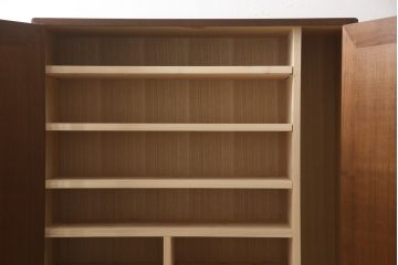 桐箪笥を綺麗に再生!リサイズし、可動式の棚を製作。房を交換して、オーク系で着色仕上げ。