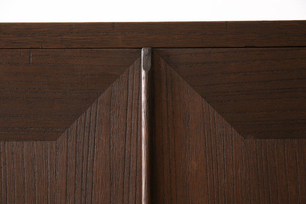 桐箪笥を綺麗に再生!リサイズし、可動式の棚を製作。房を交換して、オーク系で着色仕上げ。