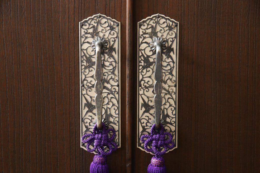 桐箪笥を綺麗に再生!リサイズし、可動式の棚を製作。房を交換して、オーク系で着色仕上げ。