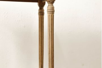 サイドテーブルをストリップド加工でリメイク!高品質リペアを施し、蜜蝋ワックス仕上げに。