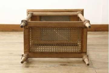 サイドテーブルをストリップド加工でリメイク!高品質リペアを施し、蜜蝋ワックス仕上げに。