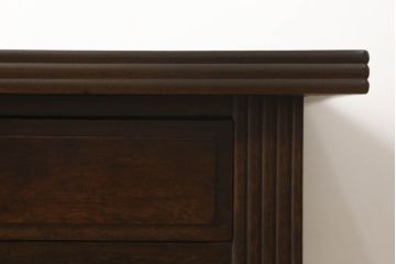 デスクを綺麗に再生!高品質リペアを施し、欠損箇所の脚部と側面の貫を再現製作。新材使用の箇所は本体に合わせ着色。