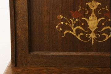 ライティングビューローを綺麗に再生!高品質リペアを施し、天板のみ剥離し着色。天板以外は現状をベースに色味調整。