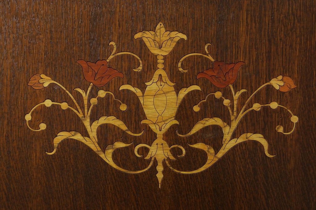 ライティングビューローを綺麗に再生!高品質リペアを施し、天板のみ剥離し着色。天板以外は現状をベースに色味調整。