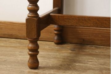 ライティングビューローを綺麗に再生!高品質リペアを施し、天板のみ剥離し着色。天板以外は現状をベースに色味調整。