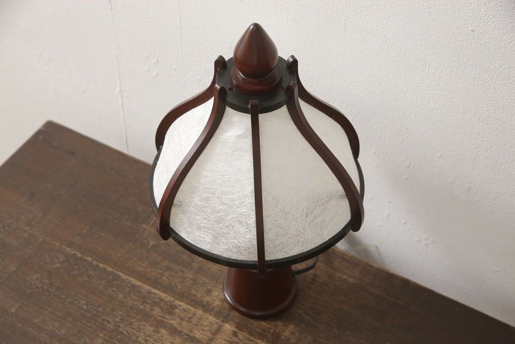 スタンドライトを綺麗に再生!木部分の修繕、和紙貼り直し。修繕箇所は本体と馴染ませ、本体は現状をベースにして着色。