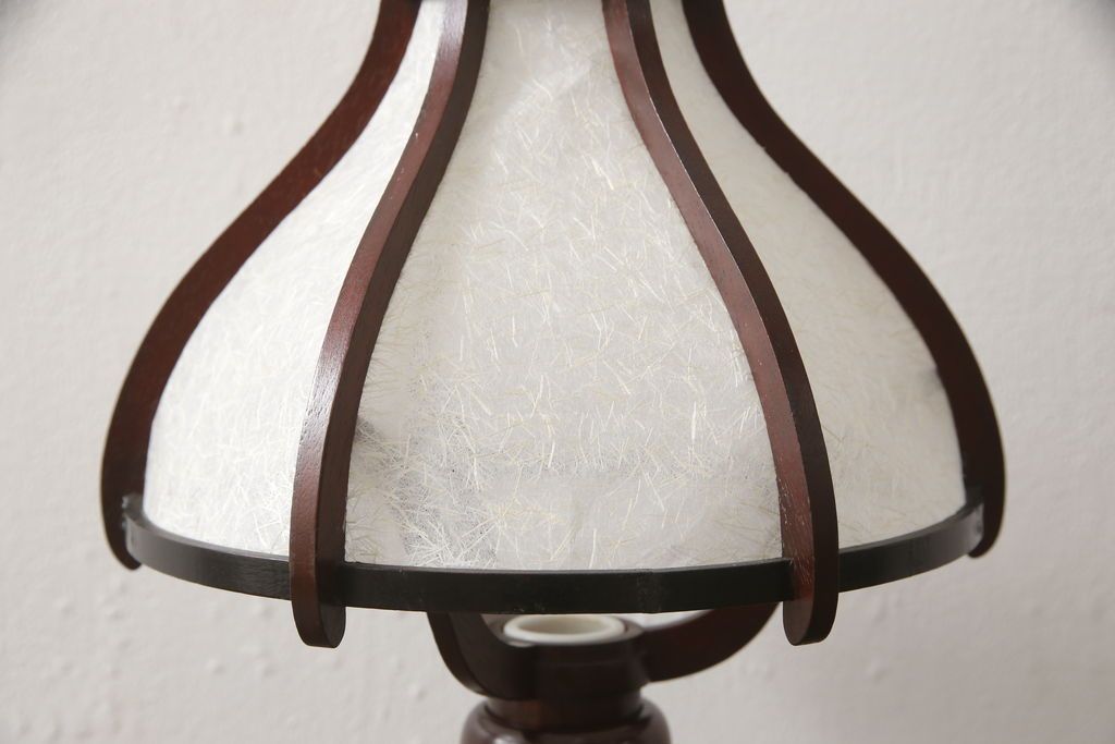 スタンドライトを綺麗に再生!木部分の修繕、和紙貼り直し。修繕箇所は本体と馴染ませ、本体は現状をベースにして着色。