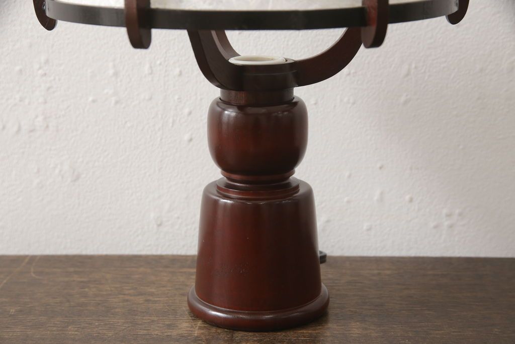 スタンドライトを綺麗に再生!木部分の修繕、和紙貼り直し。修繕箇所は本体と馴染ませ、本体は現状をベースにして着色。