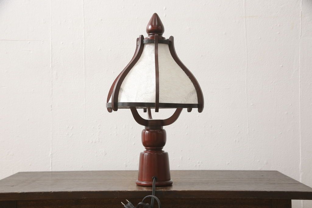 スタンドライトを綺麗に再生!木部分の修繕、和紙貼り直し。修繕箇所は本体と馴染ませ、本体は現状をベースにして着色。