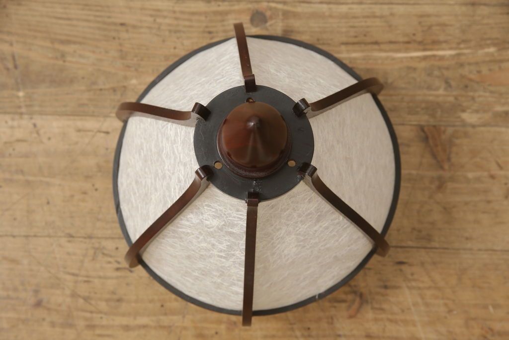 スタンドライトを綺麗に再生!木部分の修繕、和紙貼り直し。修繕箇所は本体と馴染ませ、本体は現状をベースにして着色。