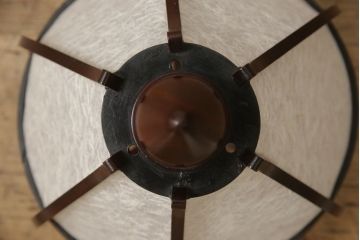 スタンドライトを綺麗に再生!木部分の修繕、和紙貼り直し。修繕箇所は本体と馴染ませ、本体は現状をベースにして着色。