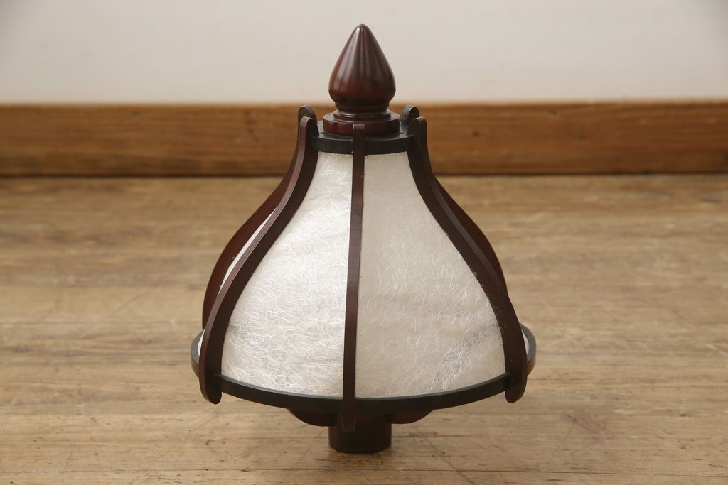 スタンドライトを綺麗に再生!木部分の修繕、和紙貼り直し。修繕箇所は本体と馴染ませ、本体は現状をベースにして着色。