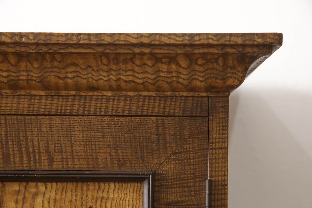 重ね箪笥を綺麗に再生!本体は現状をベース着色し、修繕箇所は本体と馴染ませて仕上げ。