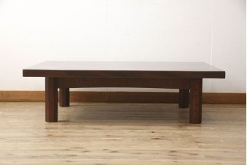 座卓を脚を外せる仕様にリメイク!脚を取り外し可能な仕様に加工。天板の塗装を剥離し本体は脚の色をベースに着色仕上げ。