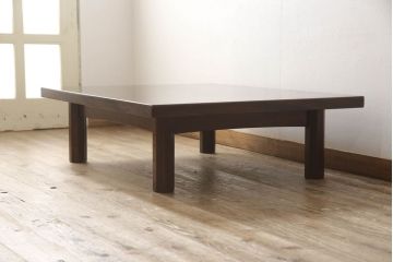 座卓を脚を外せる仕様にリメイク!脚を取り外し可能な仕様に加工。天板の塗装を剥離し本体は脚の色をベースに着色仕上げ。