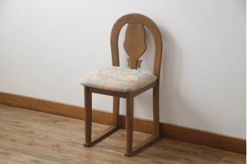 ドレッサーとチェアを綺麗に再生!高品質リペアを施し、防カビ材を塗布。元の色味に合わせて着色。