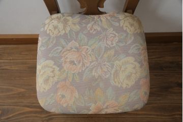 ドレッサーとチェアを綺麗に再生!高品質リペアを施し、防カビ材を塗布。元の色味に合わせて着色。