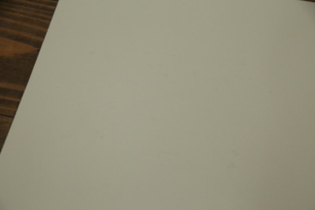 食器棚を綺麗に再生!高品質リペアを施し、天然成分の防カビ材を塗布。