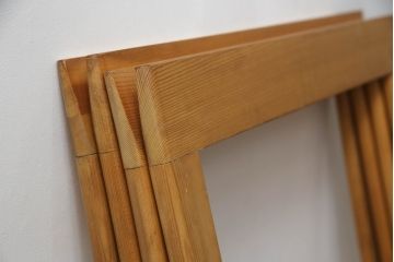 テーブルの脚を綺麗に再生!クリーニング・キズ部分の着色・ワックスがけ。強度上差支えがある部分の埋木加工。ストッパーの取り付け。