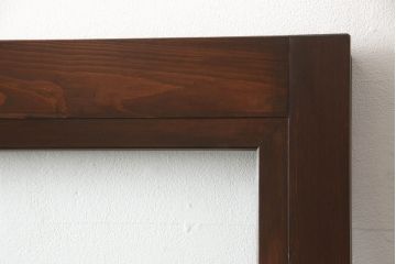 蔵戸をガラス戸にリメイク!!ご要望サイズにリサイズし、ガラス桟の製作、引手金具交換、戸車取り付け。ご希望の色に着色仕上げ。