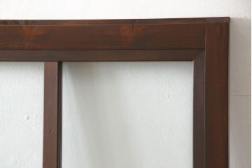 蔵戸をガラス戸にリメイク!!ご要望サイズにリサイズし、ガラス桟の製作、引手金具交換、戸車取り付け。ご希望の色に着色仕上げ。