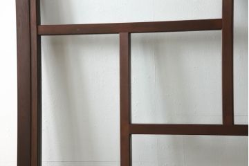 蔵戸をガラス戸にリメイク!!ご要望サイズにリサイズし、ガラス桟の製作、引手金具交換、戸車取り付け。ご希望の色に着色仕上げ。