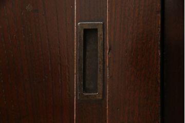 階段箪笥を綺麗に再生!ケヤキ材の天板を取付け、収納部に棚板を追加。ワントーン程落ち着いた色味に着色仕上げ。