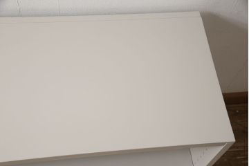 オープンキャビネットをペイントリメイク!高品質リペアを施し、ご希望の色にペイント仕上げ。