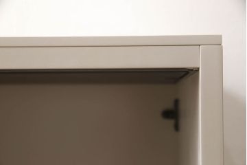 オープンキャビネットをペイントリメイク!高品質リペアを施し、ご希望の色にペイント仕上げ。