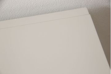 キャビネットをペイントリメイク!高品質リペアを施し、ご希望の色にペイント仕上げ。