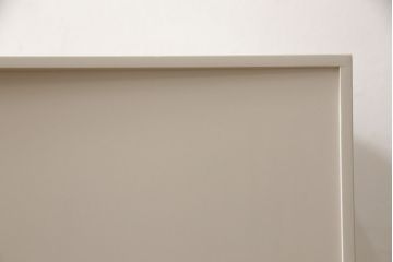 キャビネットをペイントリメイク!高品質リペアを施し、ご希望の色にペイント仕上げ。