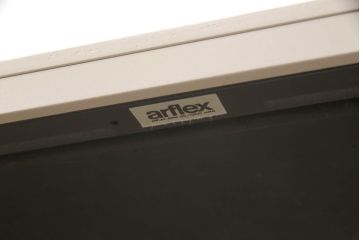 キャビネットをペイントリメイク!高品質リペアを施し、ご希望の色にペイント仕上げ。