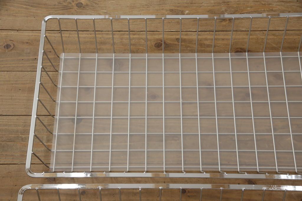 キャビネットをペイントリメイク!高品質リペアを施し、ご希望の色にペイント仕上げ。