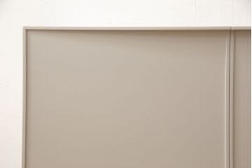 キャビネットをペイントリメイク!高品質リペアを施し、ご希望の色にペイント仕上げ。