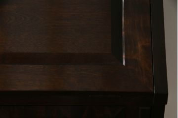 ライティングビューローを綺麗に再生!高品質リペアを施し、匂い対策の清掃。ワントーン落ち着いた色に着色仕上げ。