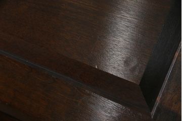 ライティングビューローを綺麗に再生!高品質リペアを施し、匂い対策の清掃。ワントーン落ち着いた色に着色仕上げ。