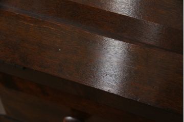 ライティングビューローを綺麗に再生!高品質リペアを施し、匂い対策の清掃。ワントーン落ち着いた色に着色仕上げ。