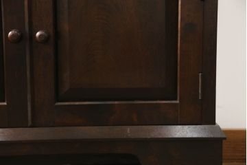 ライティングビューローを綺麗に再生!高品質リペアを施し、匂い対策の清掃。ワントーン落ち着いた色に着色仕上げ。