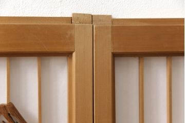 障子戸を綺麗に再生!クリーニング作業を行い、障子をプラスチック障子に張り替え。