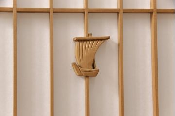 障子戸を綺麗に再生!クリーニング作業を行い、障子をプラスチック障子に張り替え。