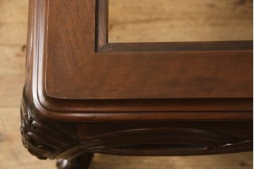 テーブルを塗装してリメイク!既存の塗料を剥離し、ご希望のカラーに塗り替え。