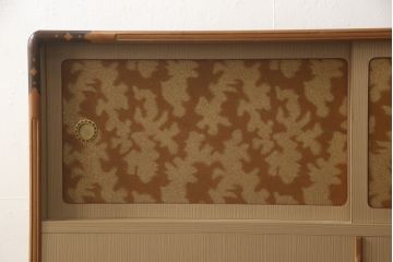 桐箪笥の上段を2分割にリメイク!上部と下部をはめ込む仕様に変更。背板に補強材を追加。