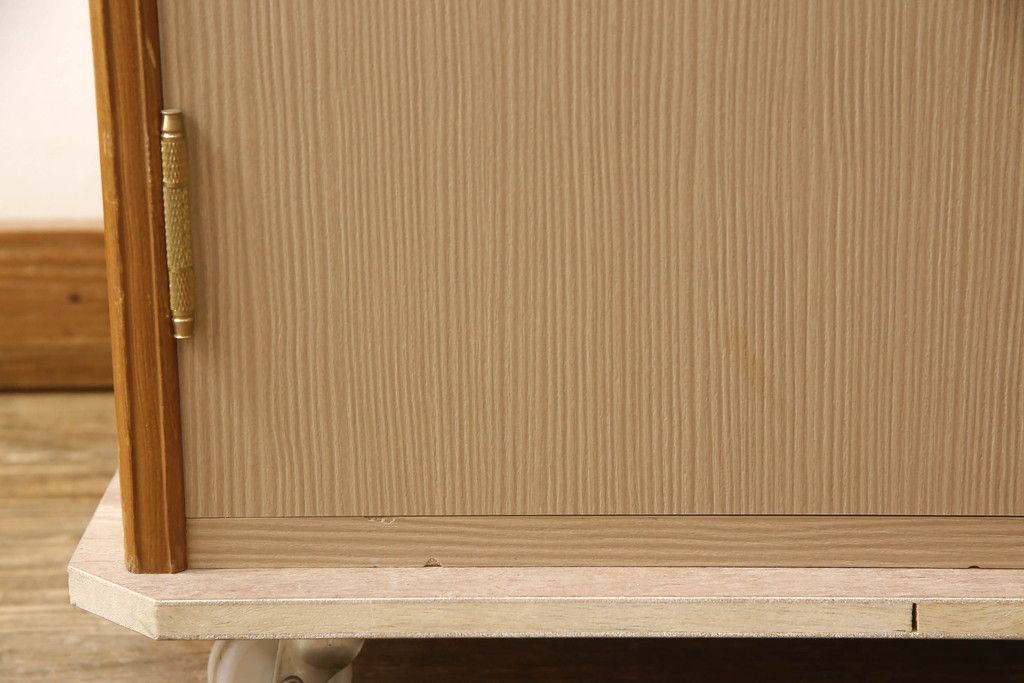 桐箪笥の上段を2分割にリメイク!上部と下部をはめ込む仕様に変更。背板に補強材を追加。