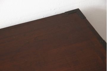 箪笥を綺麗に再生!高品質リペアを施し、現状をベースに着色仕上げ。