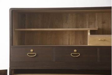 桐箪笥を着色リメイク!高品質リペアを施し、チェスナット系に着色仕上げ。