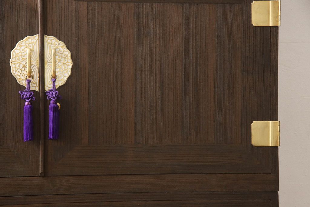 桐箪笥を着色リメイク!高品質リペアを施し、チェスナット系に着色仕上げ。