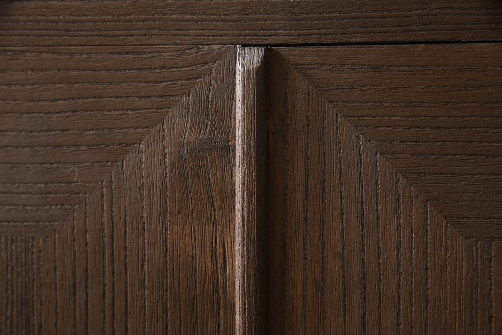 桐箪笥を着色リメイク!高品質リペアを施し、チェスナット系に着色仕上げ。