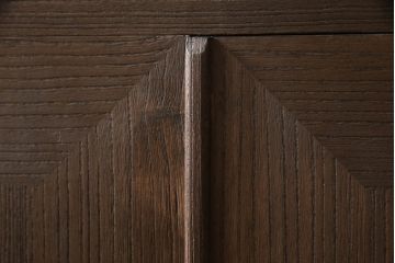 桐箪笥を着色リメイク!高品質リペアを施し、チェスナット系に着色仕上げ。