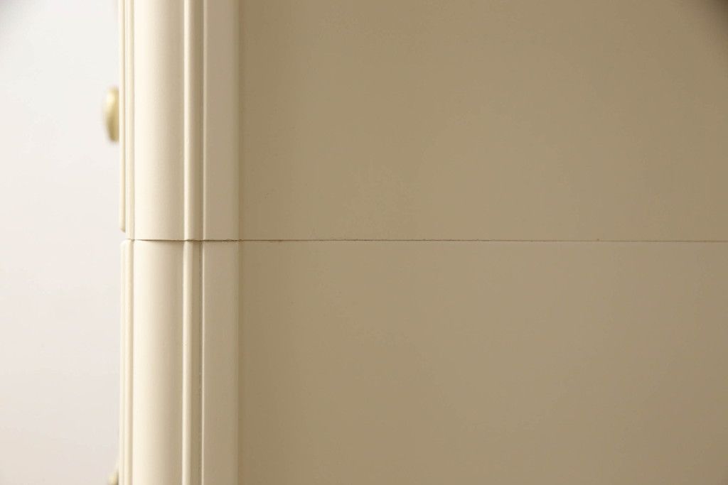 洋箪笥を小さくリメイク!引き出し3段分を無くして高さをリサイズ。