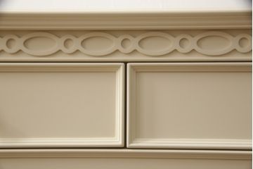 洋箪笥を小さくリメイク!引き出し3段分を無くして高さをリサイズ。